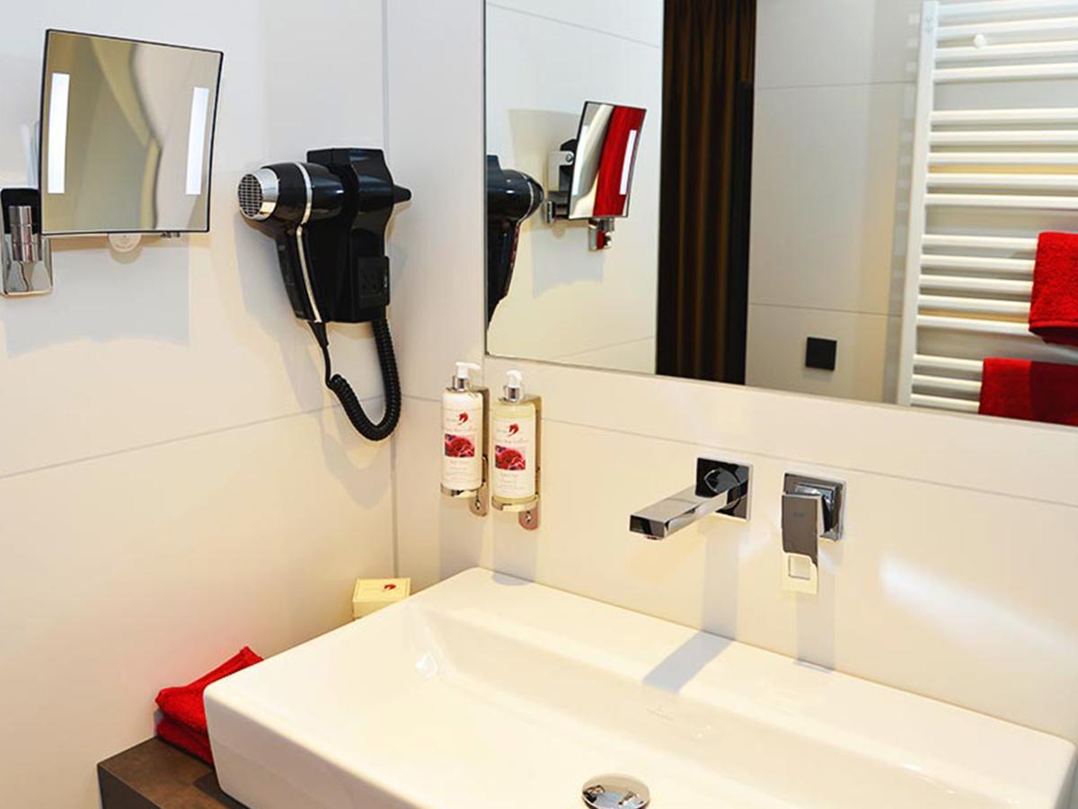 Hotel Rotes Einhorn **** Düren - Eifel 외부 사진